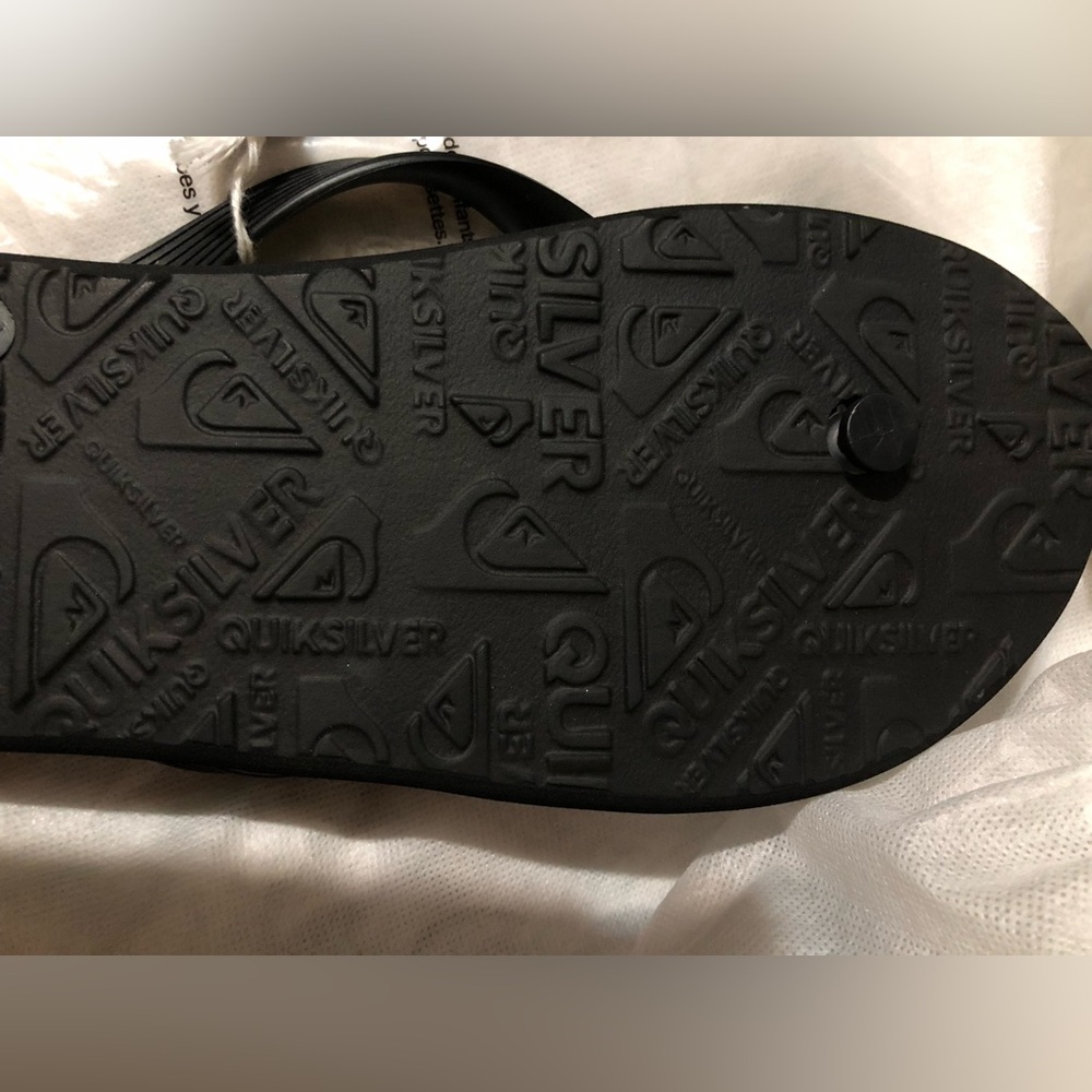 Quiksilver & Peanuts Limited Edition Men’s Black Flip Flops NWT! - Picture 4 of 6
